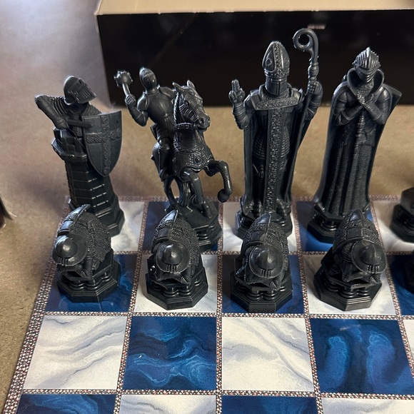 Harry Potter Wizard’s Chess Game Complete - Picture 6 of 10
